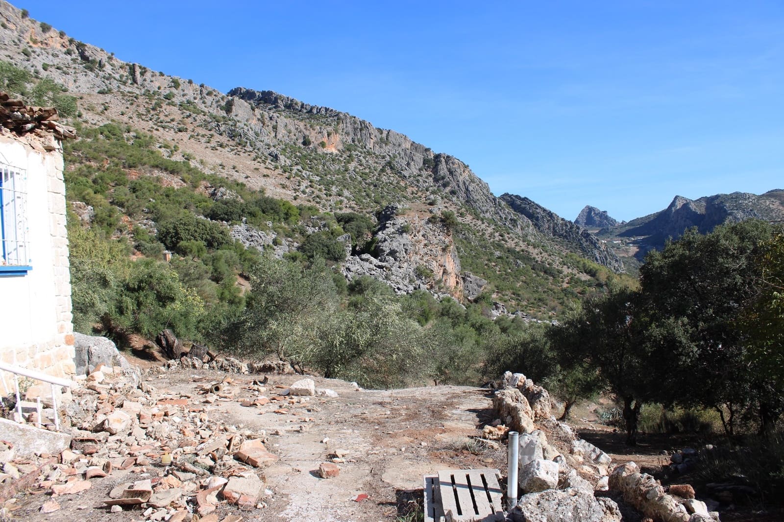 2 bedroom Finca/Country House for sale in Benaojan - € 380,000 (Ref: 8940221)