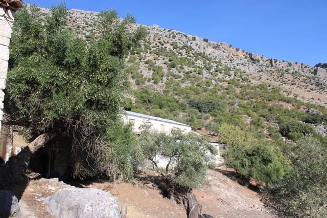 2 soveværelse Finca/Landehus til salg i Benaoján - € 380.000 (Ref: 8940221)