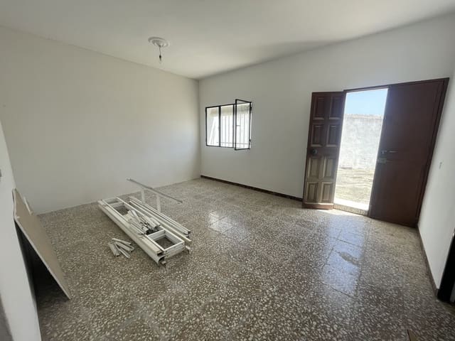 3 bedroom Apartment for sale in Bornos - € 58,000 (Ref: 8982874)