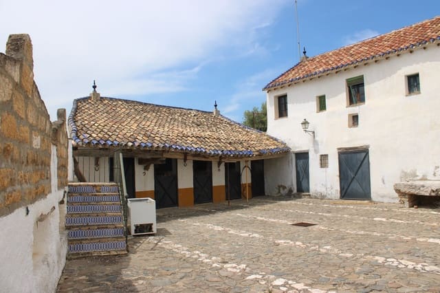 13 bedroom Finca/Country House for sale in Morón de la Frontera - € 4,800,000 (Ref: 9008335)