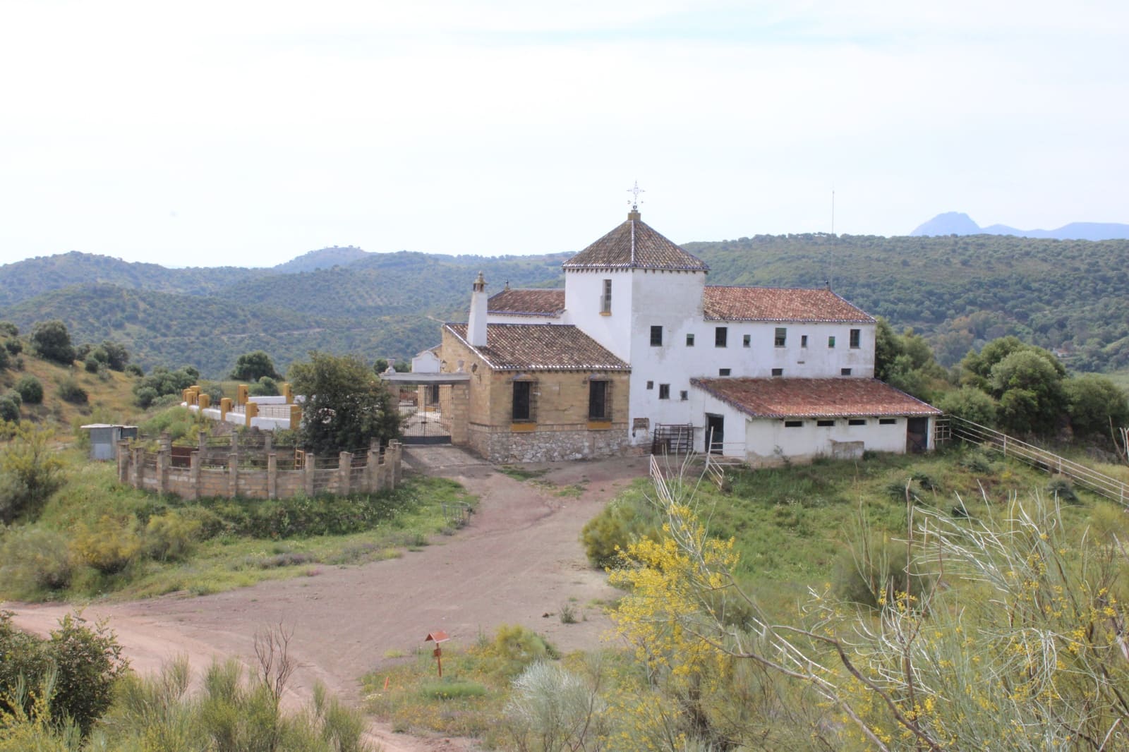 13 soveværelse Finca/Landehus til salg i Moron de la Frontera - € 4.800.000 (Ref: 9008335)