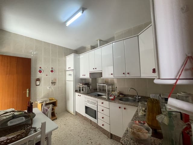 8 soverom Hus til salgs i Bornos - € 275 000 (Ref: 9041340)