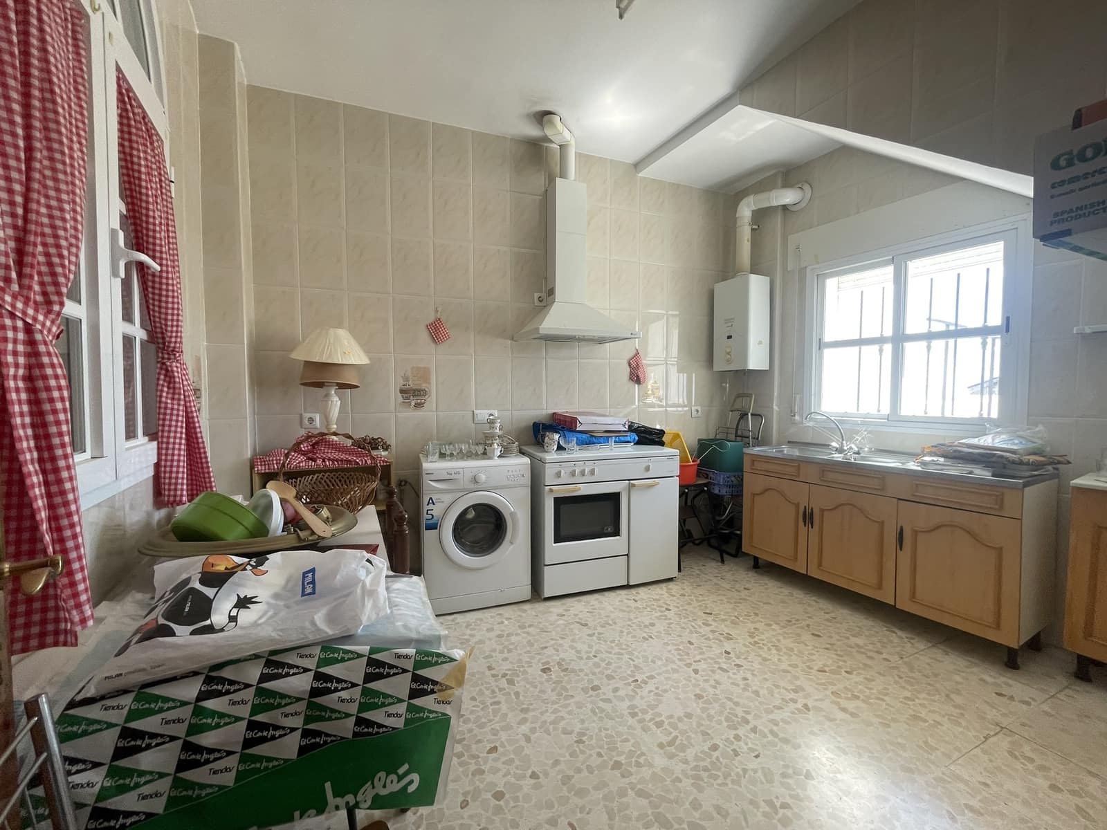 8 soveværelse Byhus til salg i Bornos - € 275.000 (Ref: 9041340)