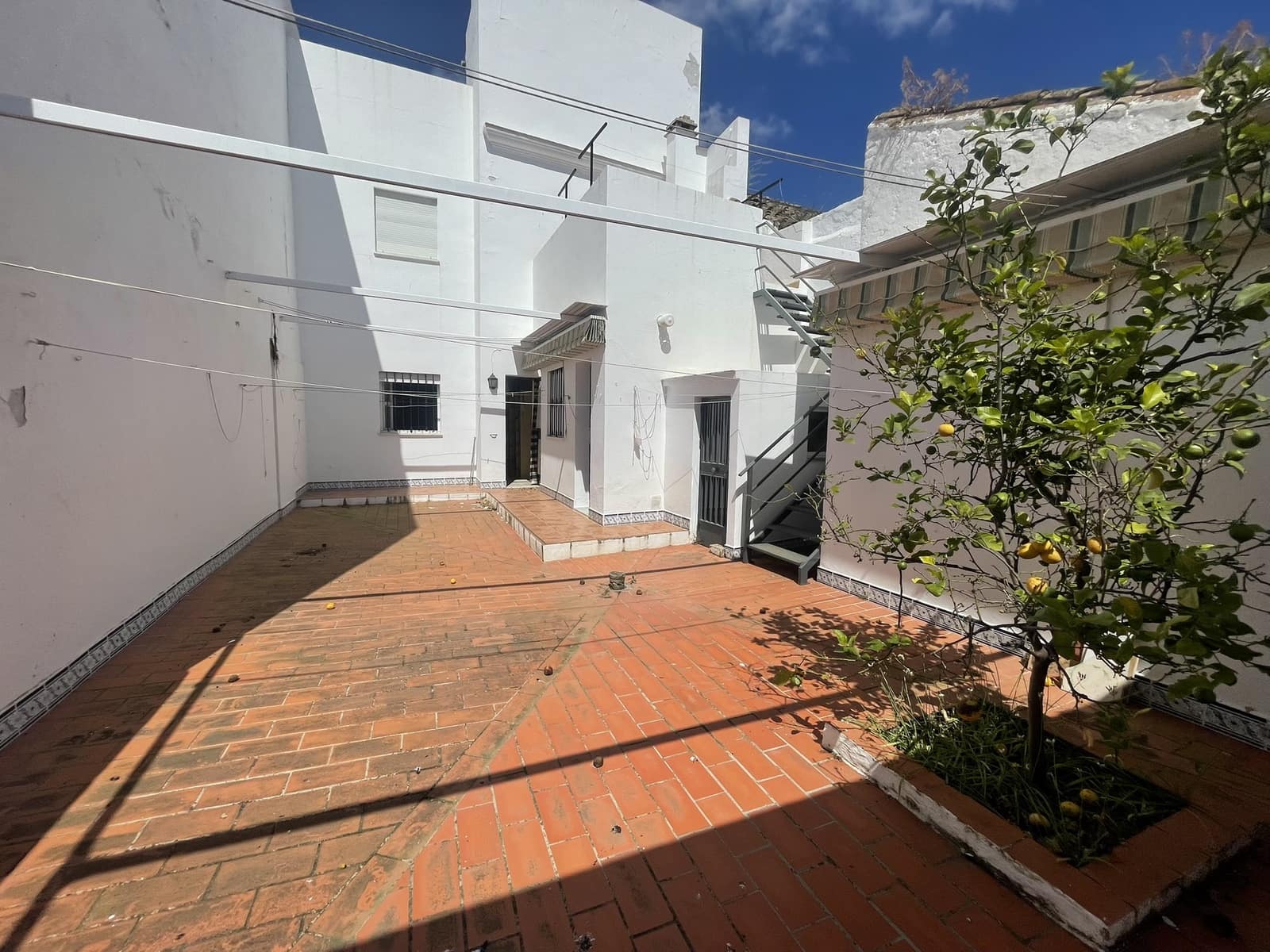 8 soveværelse Byhus til salg i Bornos - € 275.000 (Ref: 9041340)