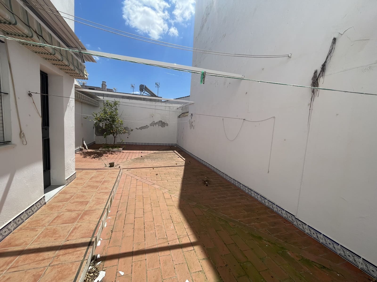 8 soveværelse Byhus til salg i Bornos - € 275.000 (Ref: 9041340)