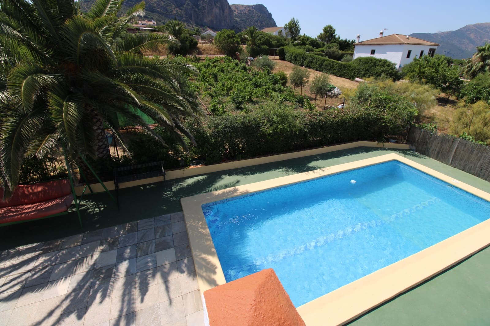 6 soveværelse Finca/Landehus til salg i El Gastor med swimmingpool - € 485.000 (Ref: 9107277)