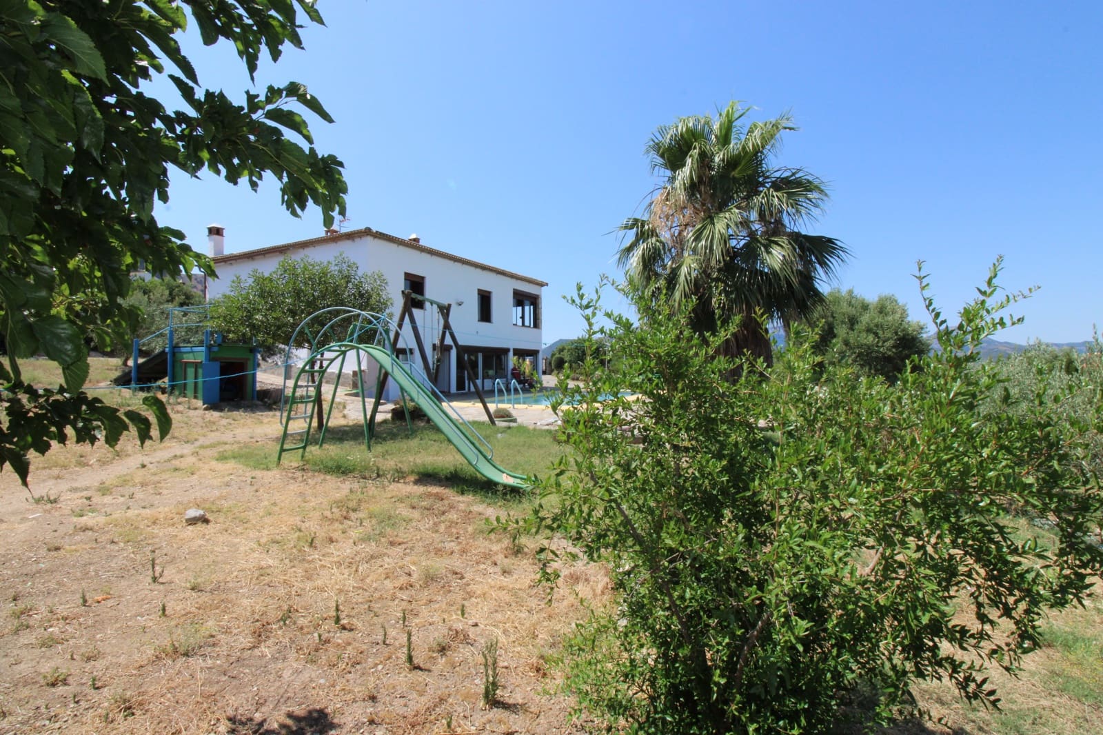 6 soveværelse Finca/Landehus til salg i El Gastor med swimmingpool - € 485.000 (Ref: 9107277)