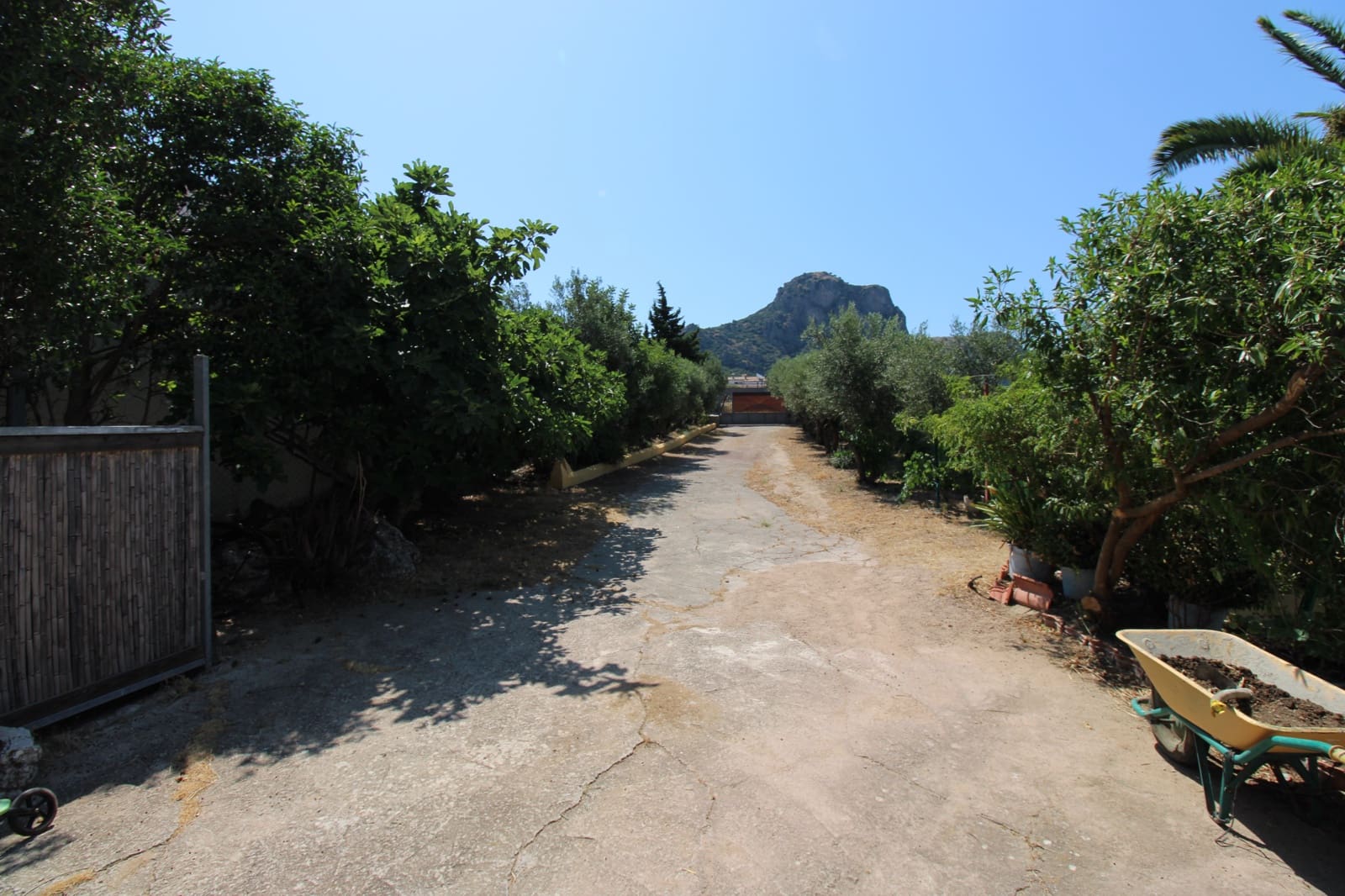 6 soveværelse Finca/Landehus til salg i El Gastor med swimmingpool - € 485.000 (Ref: 9107277)