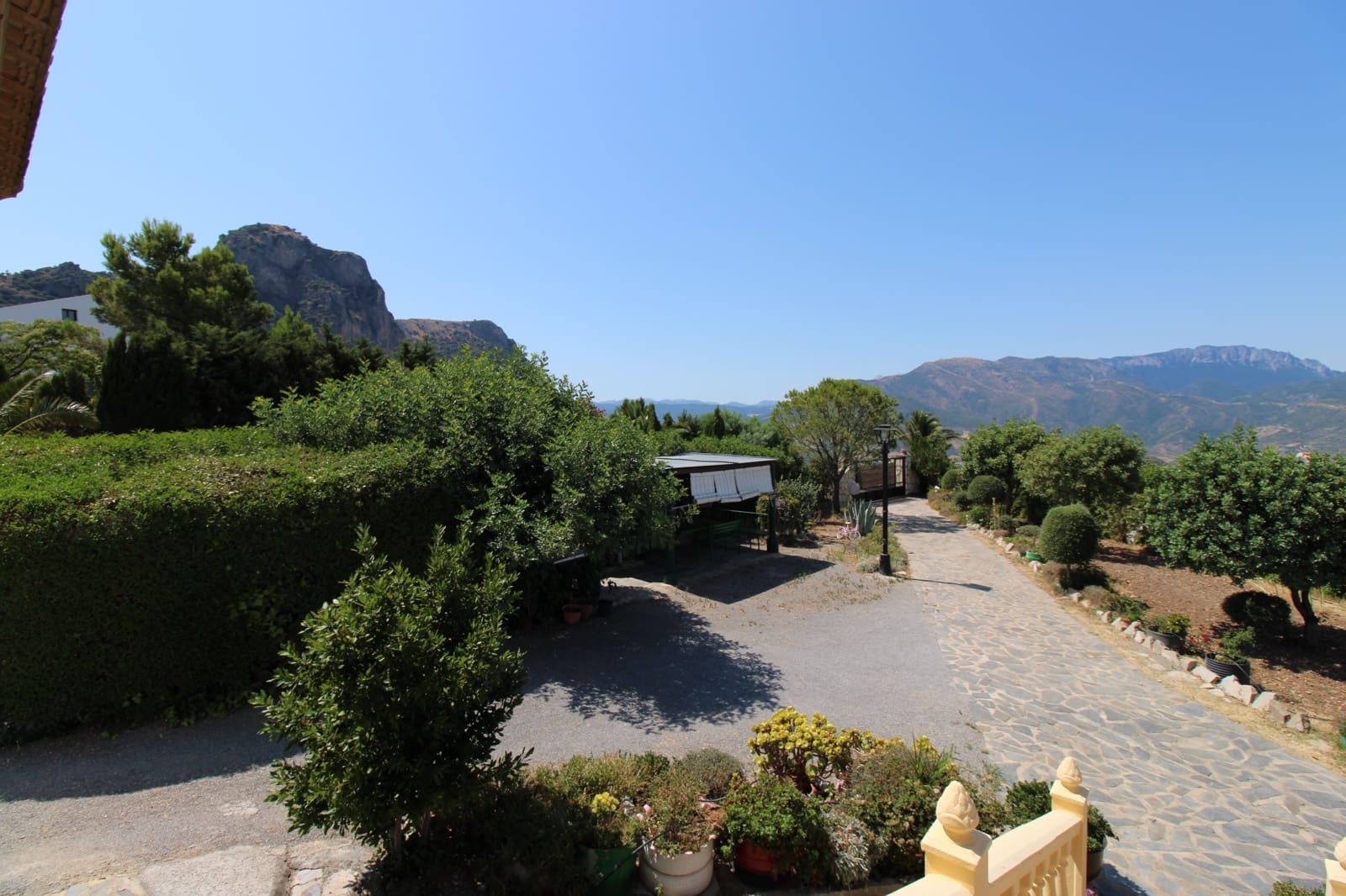 6 soveværelse Finca/Landehus til salg i El Gastor med swimmingpool - € 485.000 (Ref: 9107277)