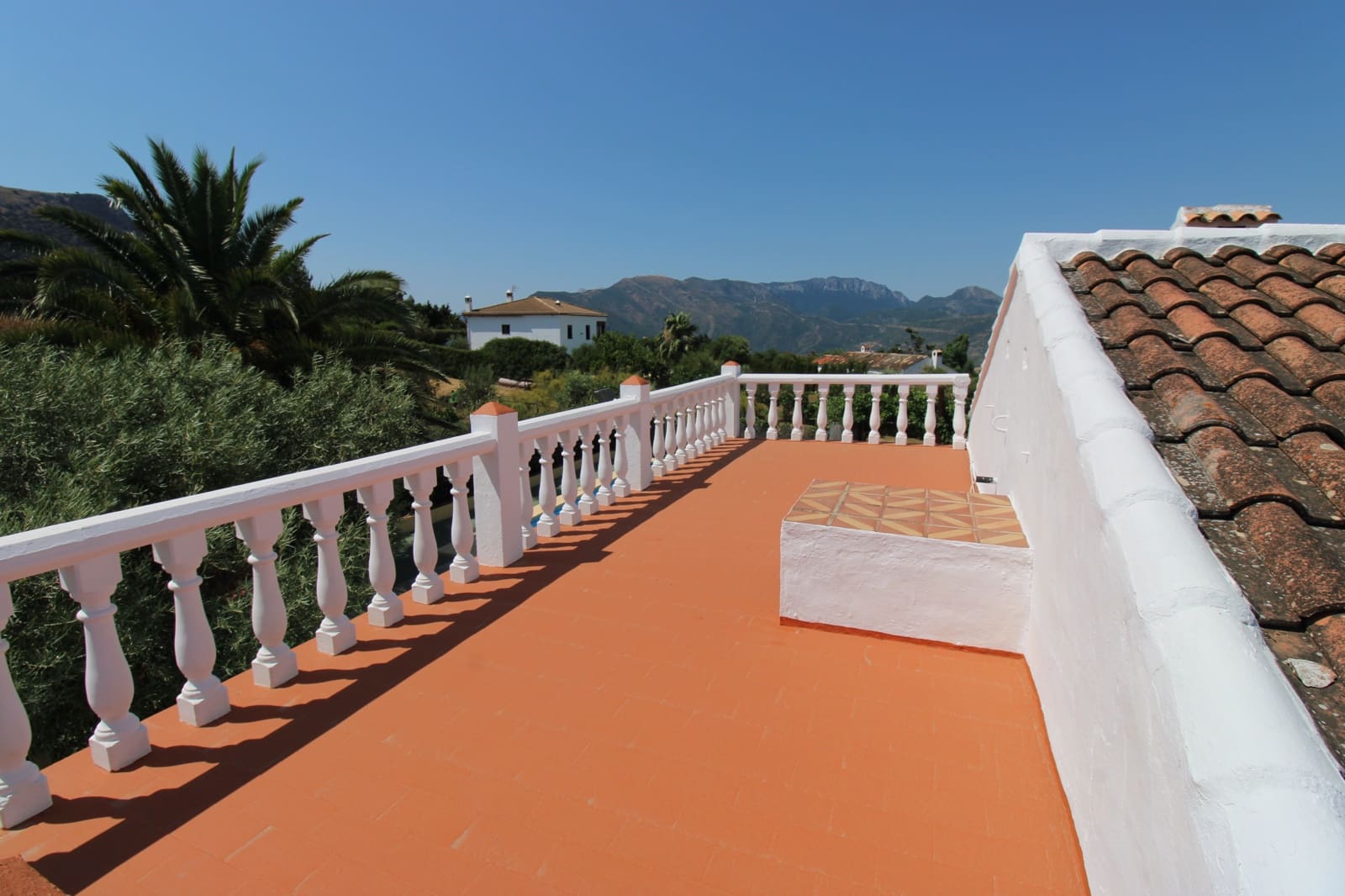 6 soveværelse Finca/Landehus til salg i El Gastor med swimmingpool - € 485.000 (Ref: 9107277)