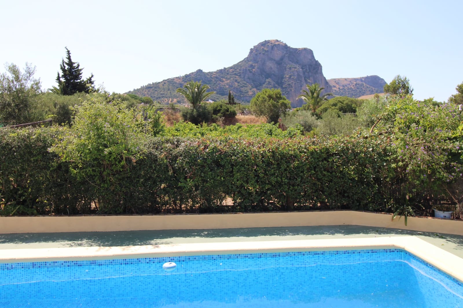 6 soveværelse Finca/Landehus til salg i El Gastor med swimmingpool - € 485.000 (Ref: 9107277)