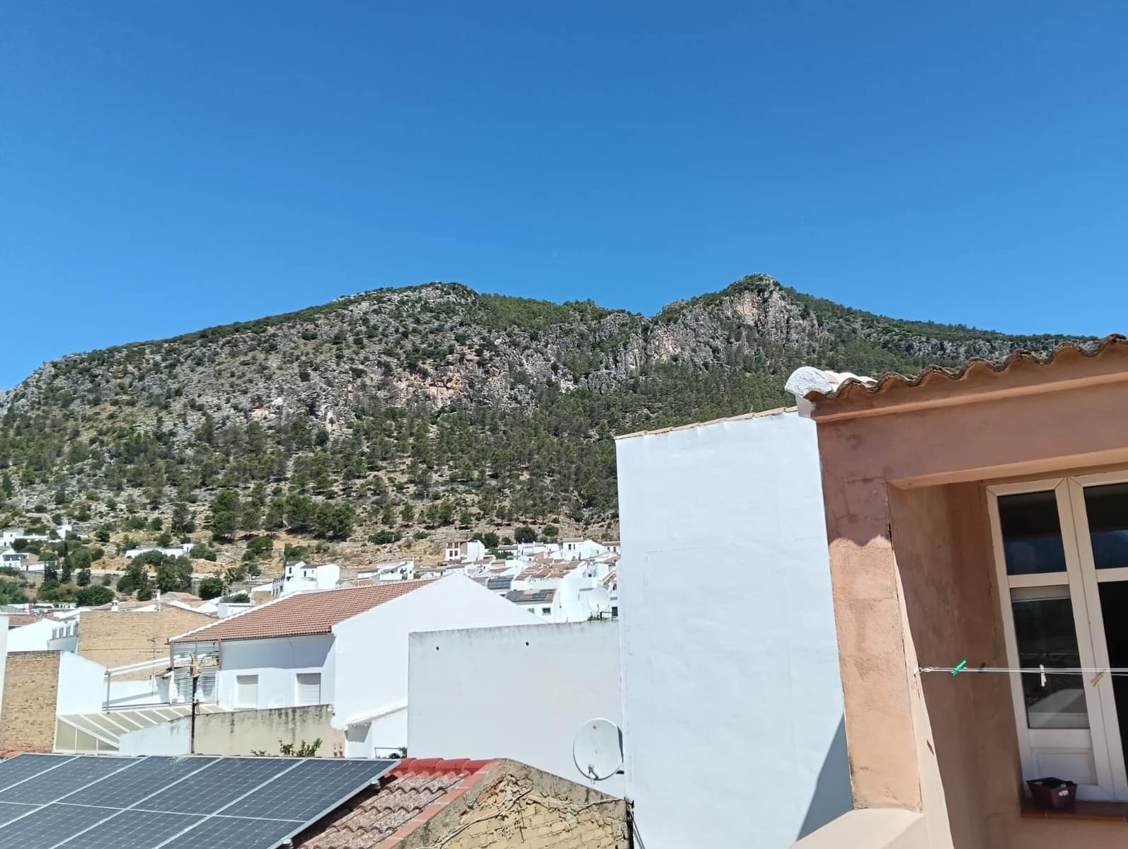 6 soveværelse Lejlighed til salg i Algodonales - € 140.000 (Ref: 9135141)