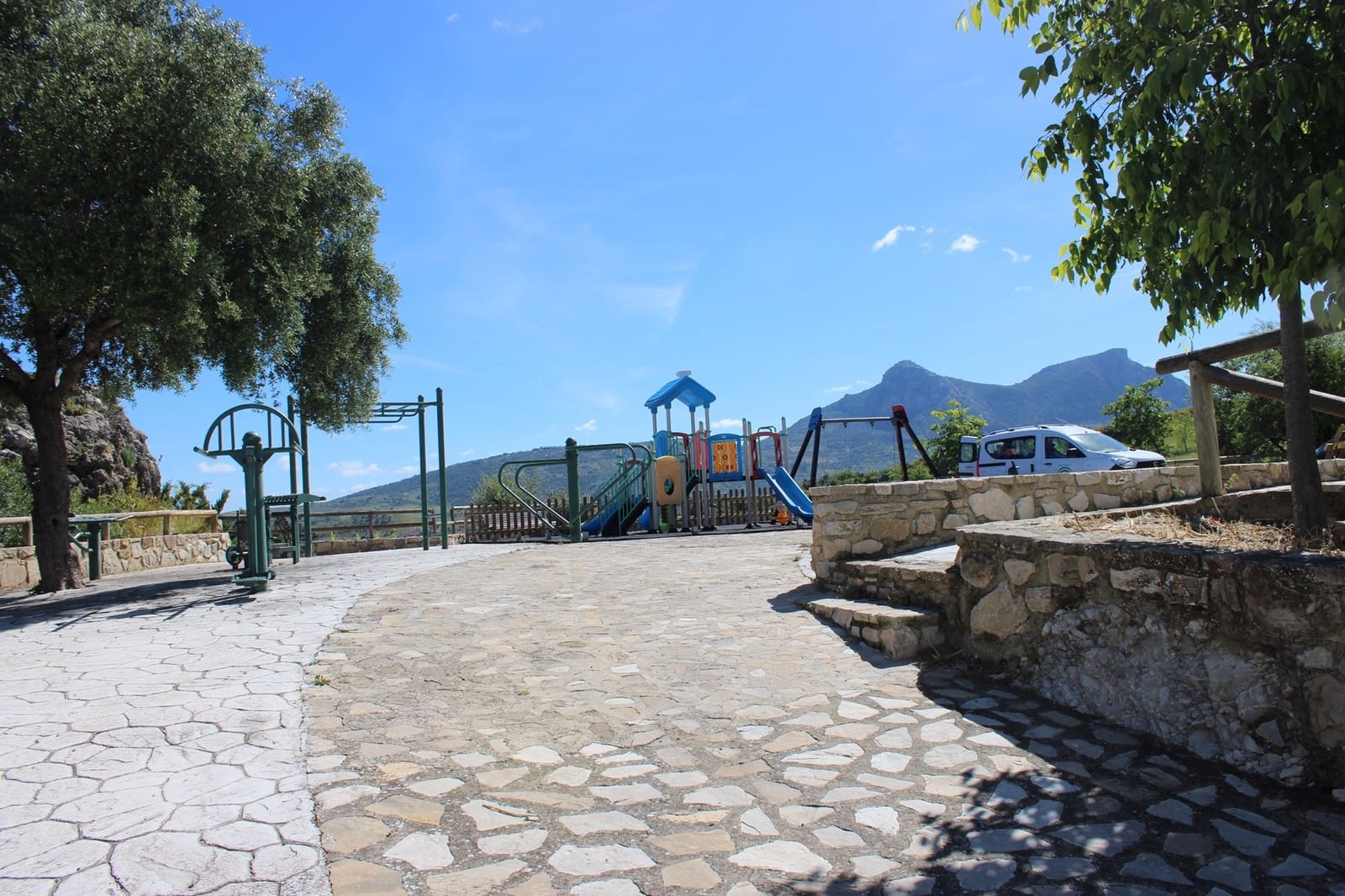 3 soveværelse Byhus til salg i Zahara de la Sierra - € 140.000 (Ref: 9441959)