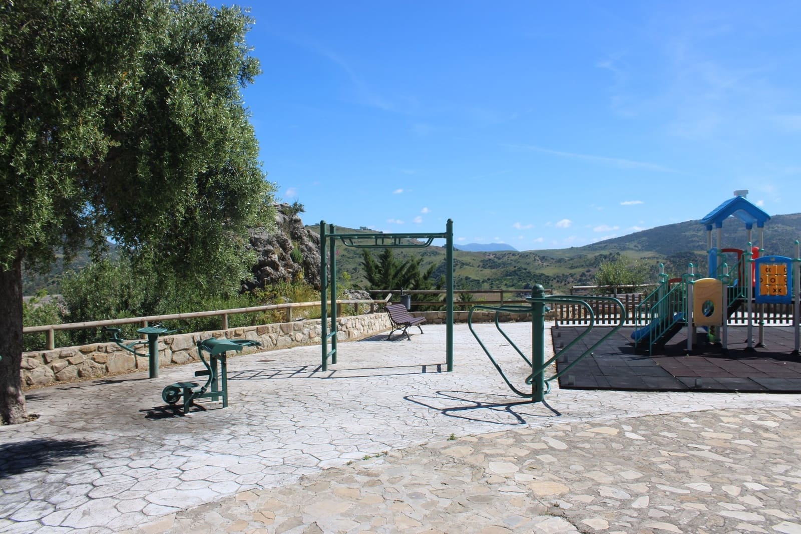 3 soveværelse Byhus til salg i Zahara de la Sierra - € 140.000 (Ref: 9441959)