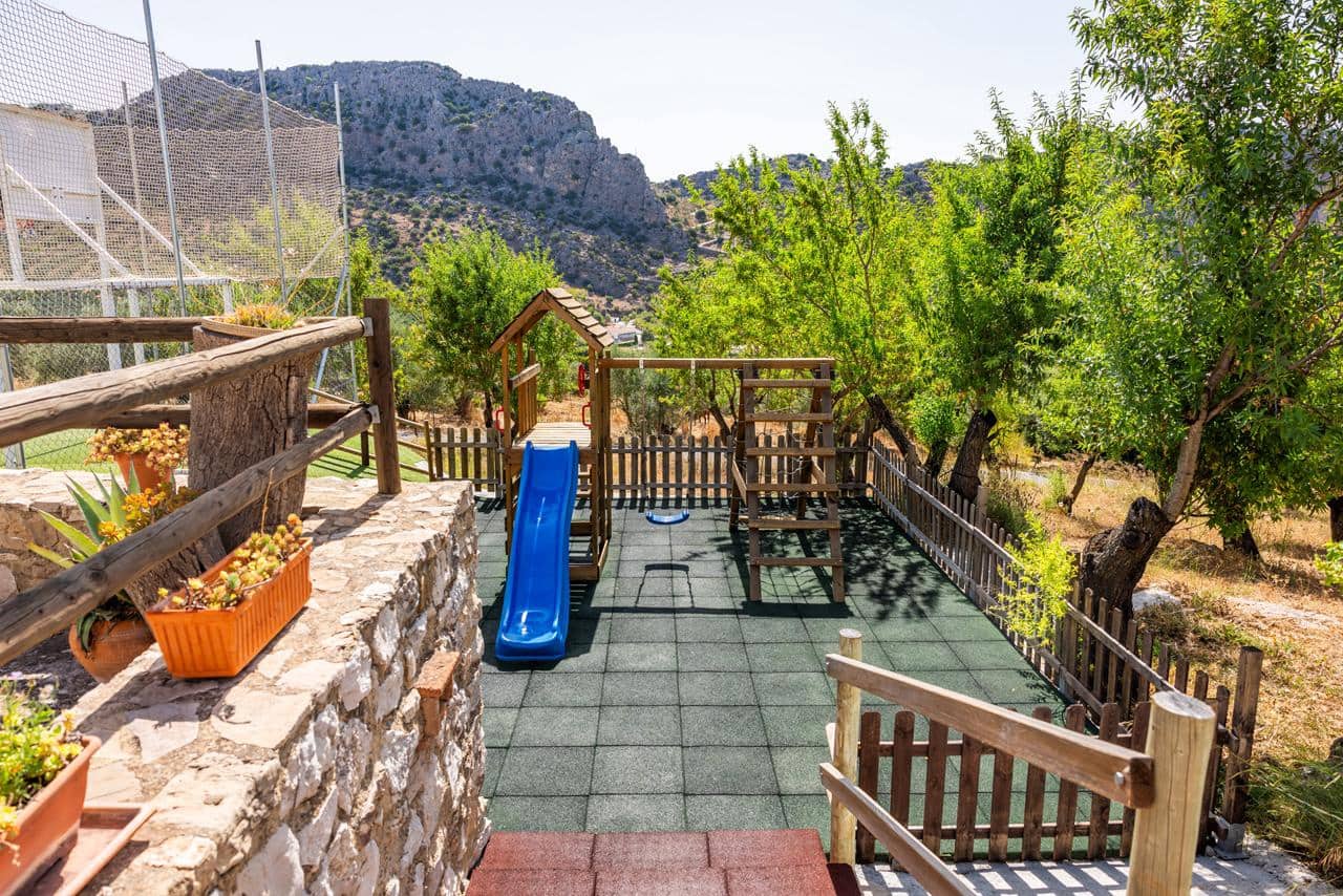 Finca/Casa Rural de 22 habitaciones en Montejaque en venta con piscina - 3.000.000 € (Ref: 9519344)