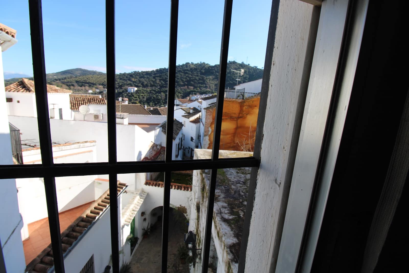 5 bedroom Townhouse for sale in El Gastor - € 149,500 (Ref: 9564151)
