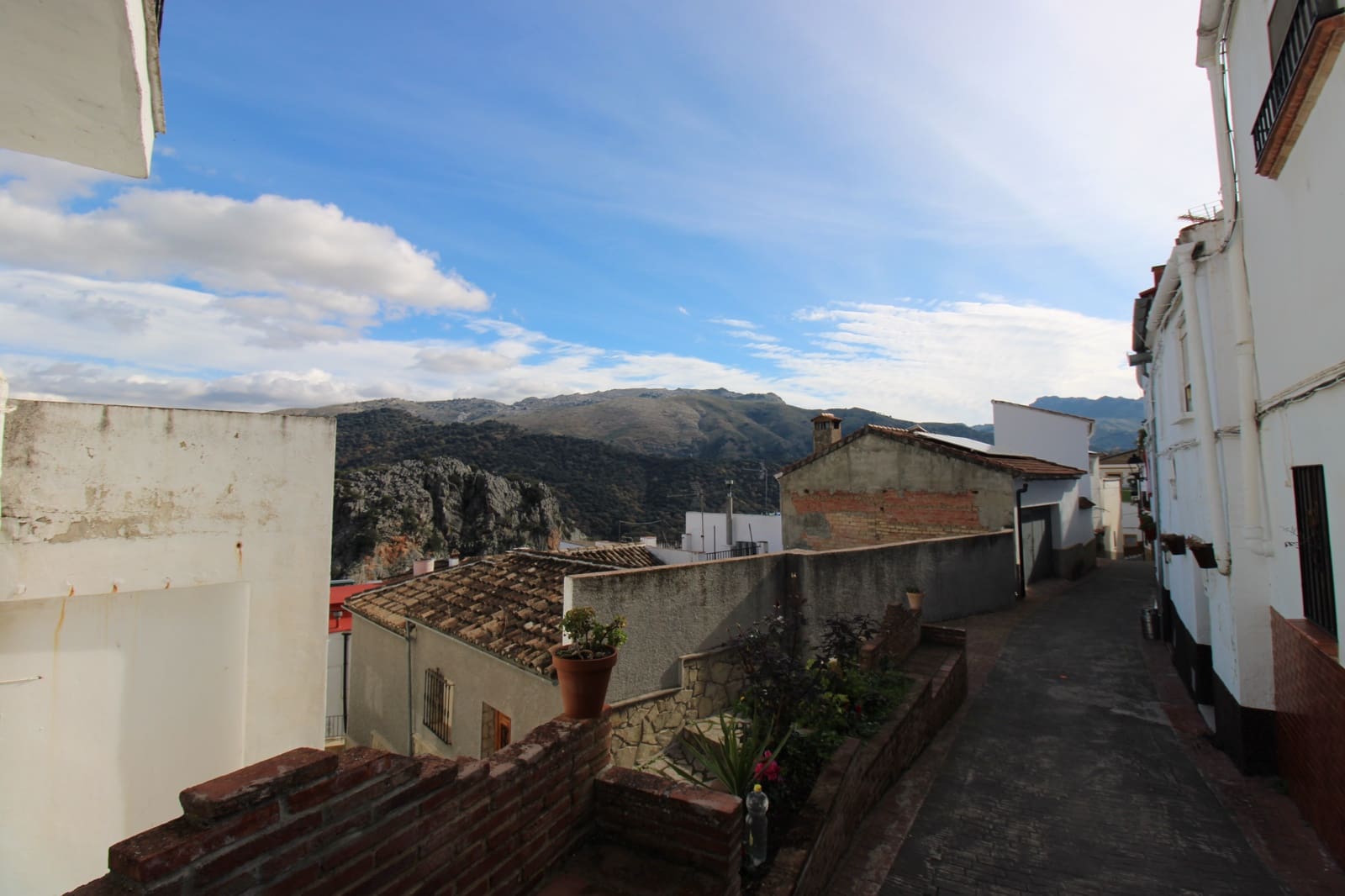 Finca/Casa Rural de 4 habitaciones en Benaoján en venta con piscina - 150.000 € (Ref: 9645803)