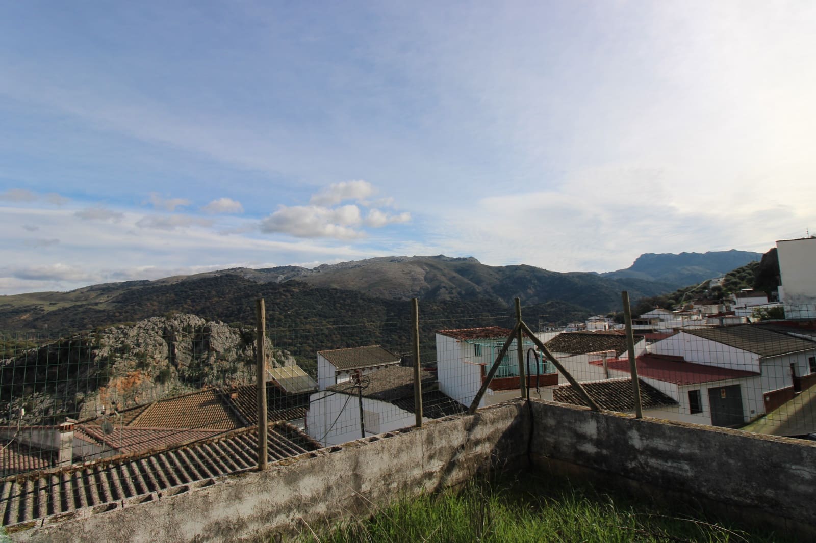 Finca/Casa Rural de 4 habitaciones en Benaoján en venta con piscina - 150.000 € (Ref: 9645803)