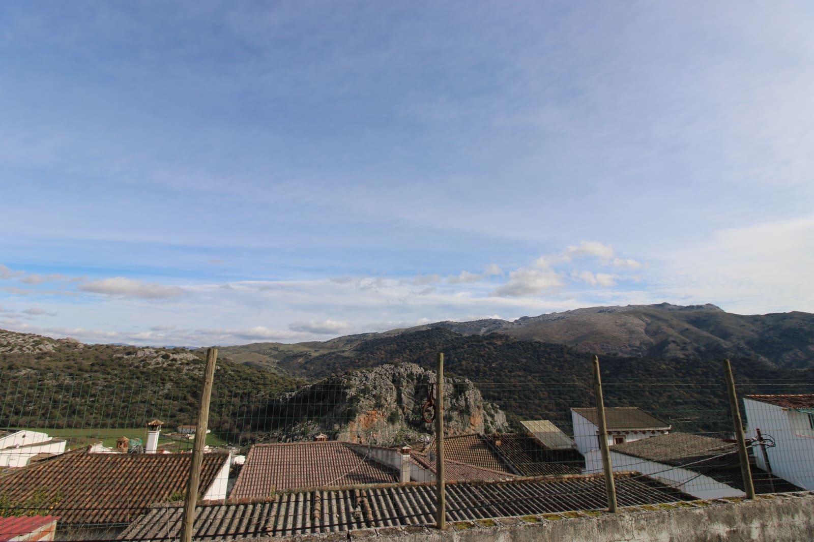 Finca/Casa Rural de 4 habitaciones en Benaoján en venta con piscina - 150.000 € (Ref: 9645803)