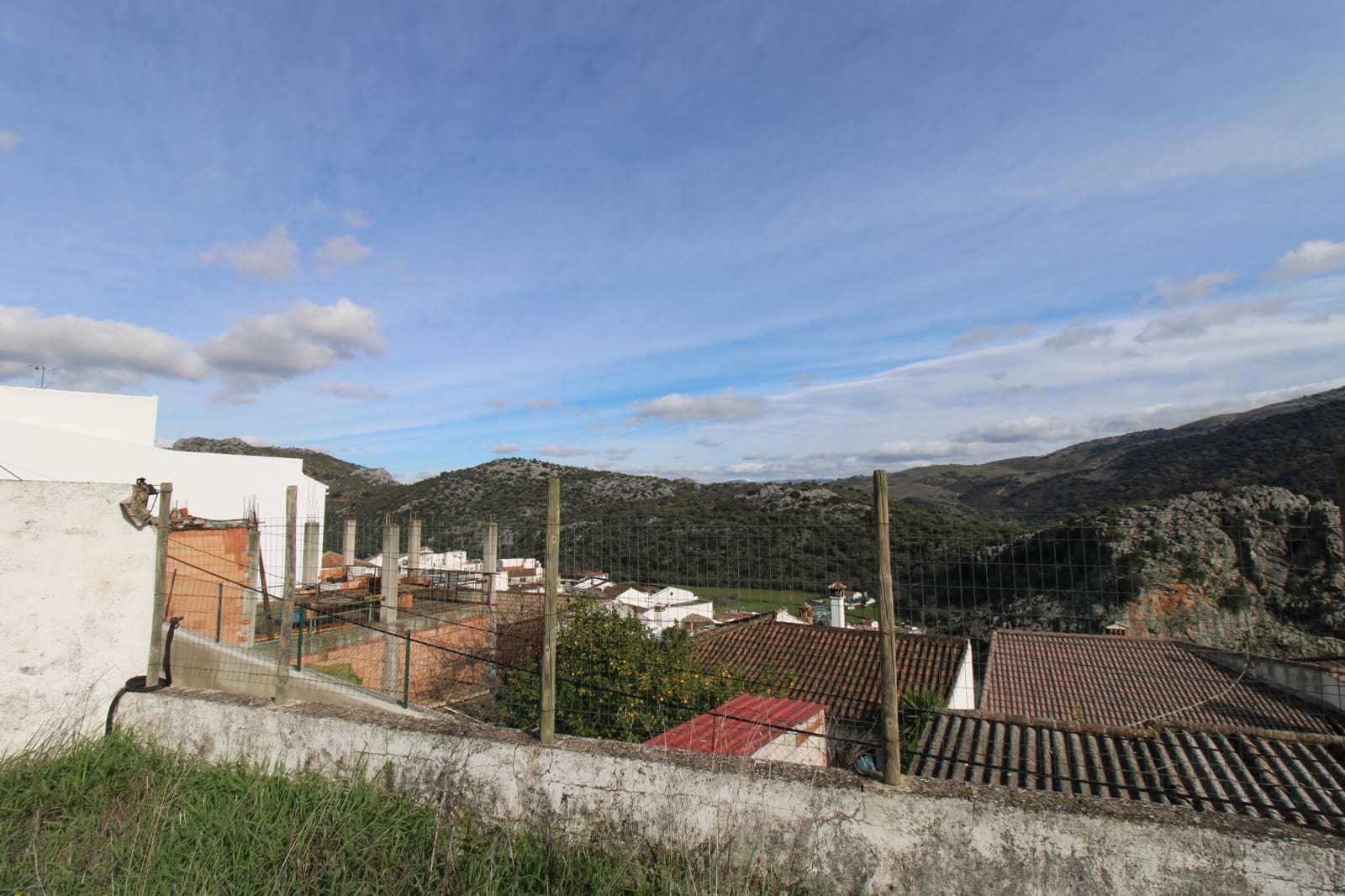 Finca/Casa Rural de 4 habitaciones en Benaoján en venta con piscina - 150.000 € (Ref: 9645803)