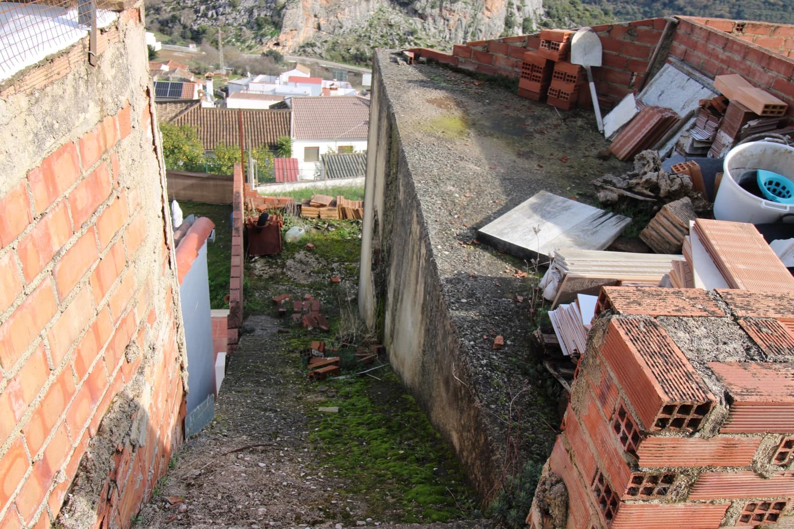 Finca/Casa Rural de 4 habitaciones en Benaoján en venta con piscina - 150.000 € (Ref: 9645803)