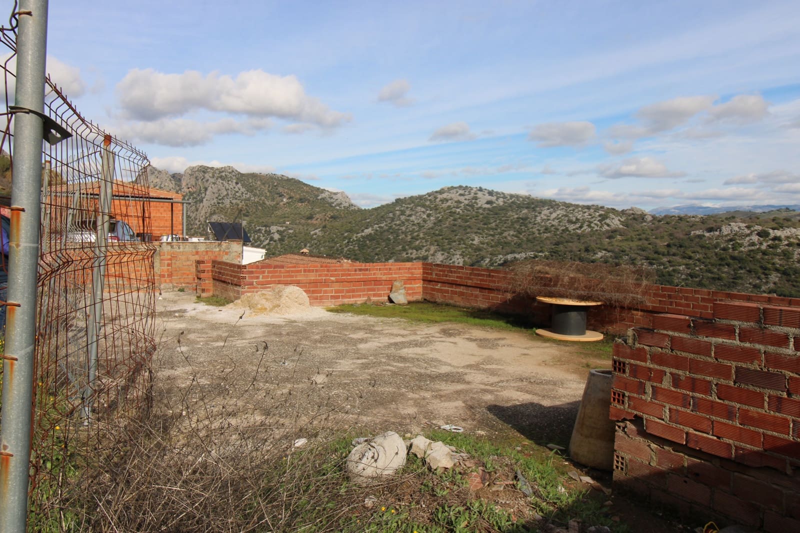 Finca/Casa Rural de 4 habitaciones en Benaoján en venta con piscina - 150.000 € (Ref: 9645803)