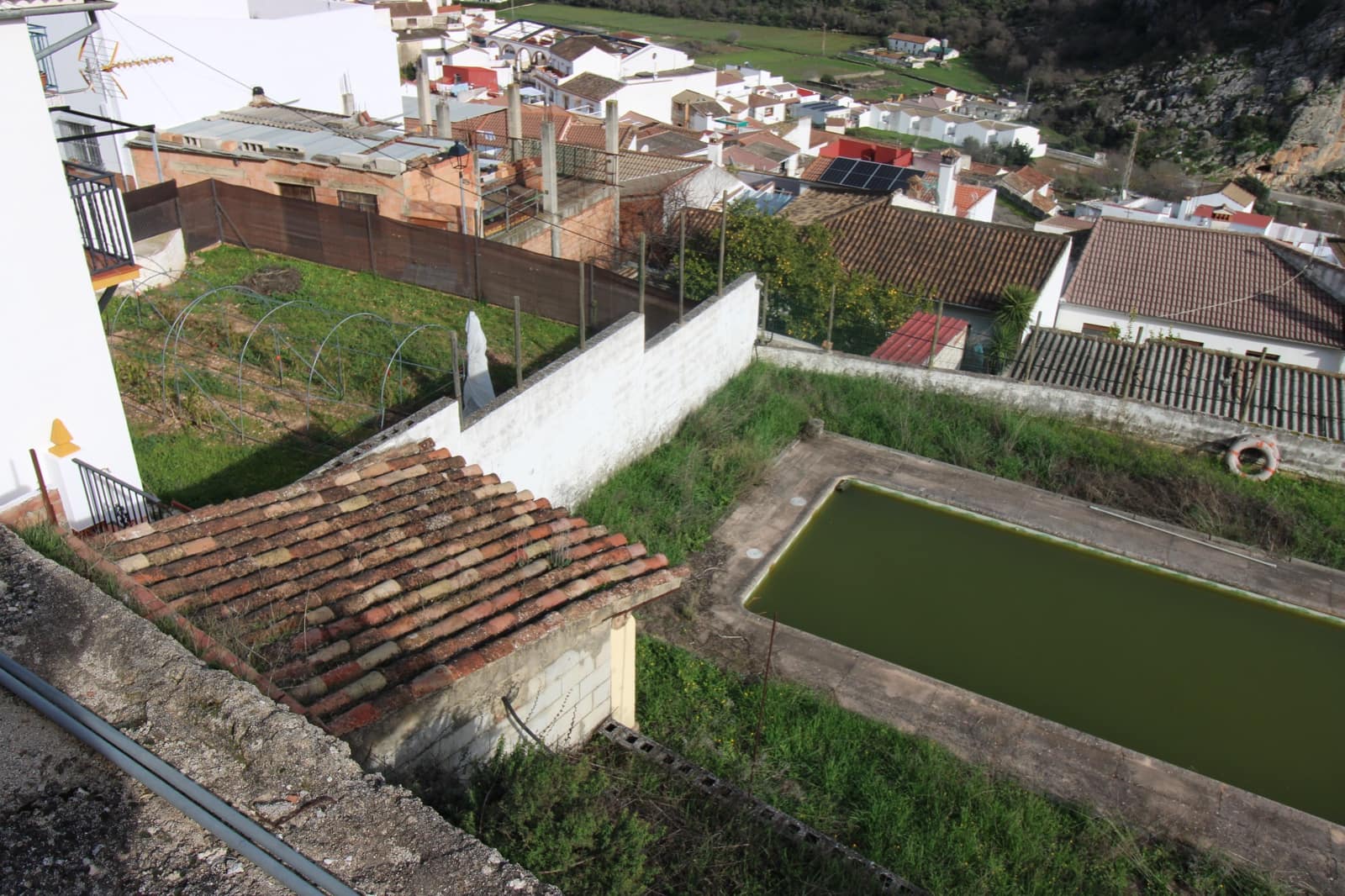 Finca/Casa Rural de 4 habitaciones en Benaoján en venta con piscina - 150.000 € (Ref: 9645803)