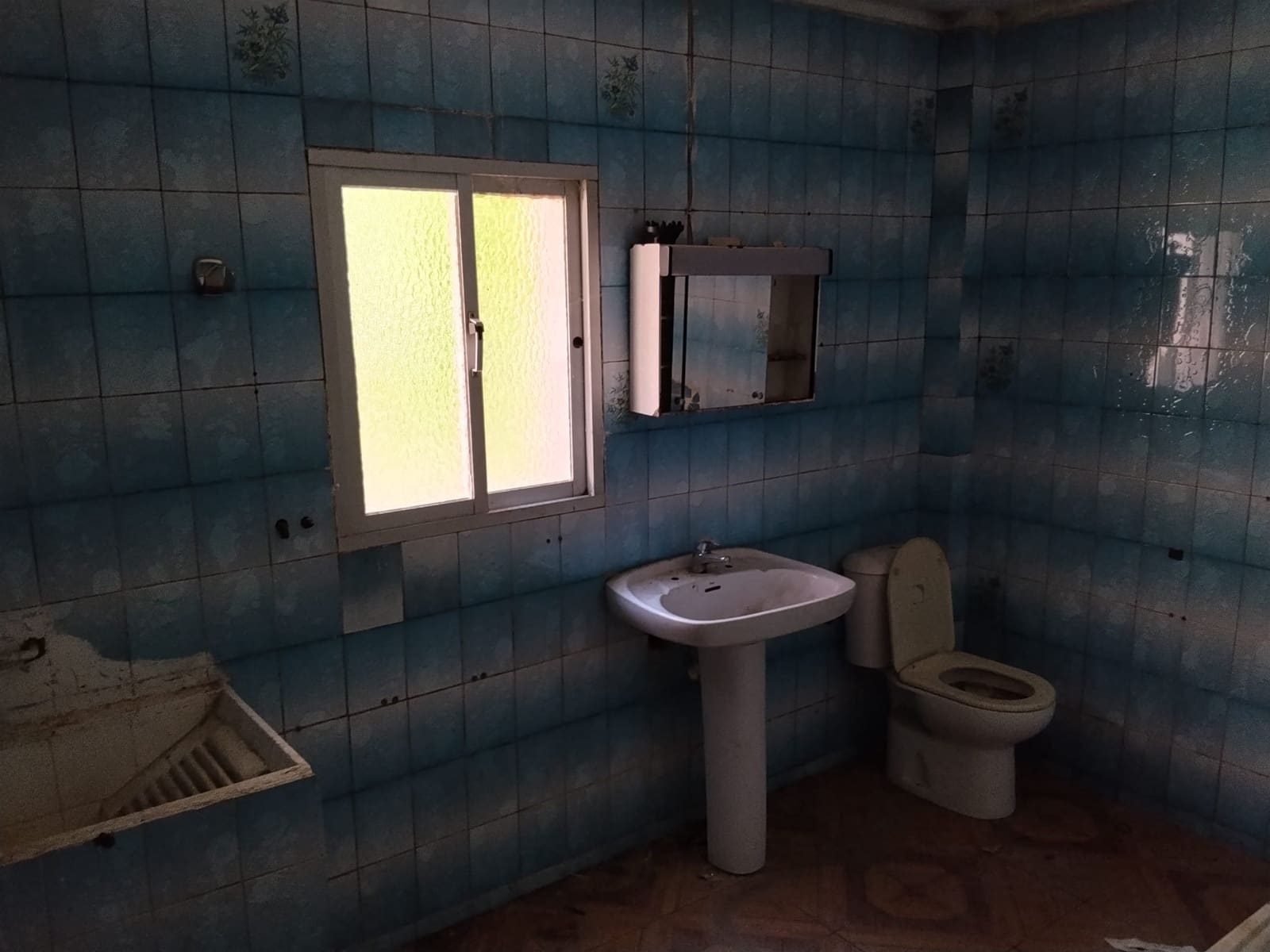 3 bedroom Townhouse for sale in Setenil de las Bodegas - € 150,000 (Ref: 9888428)
