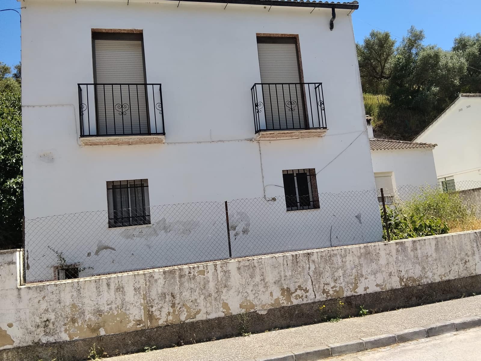 3 bedroom Townhouse for sale in Setenil de las Bodegas - € 150,000 (Ref: 9888428)