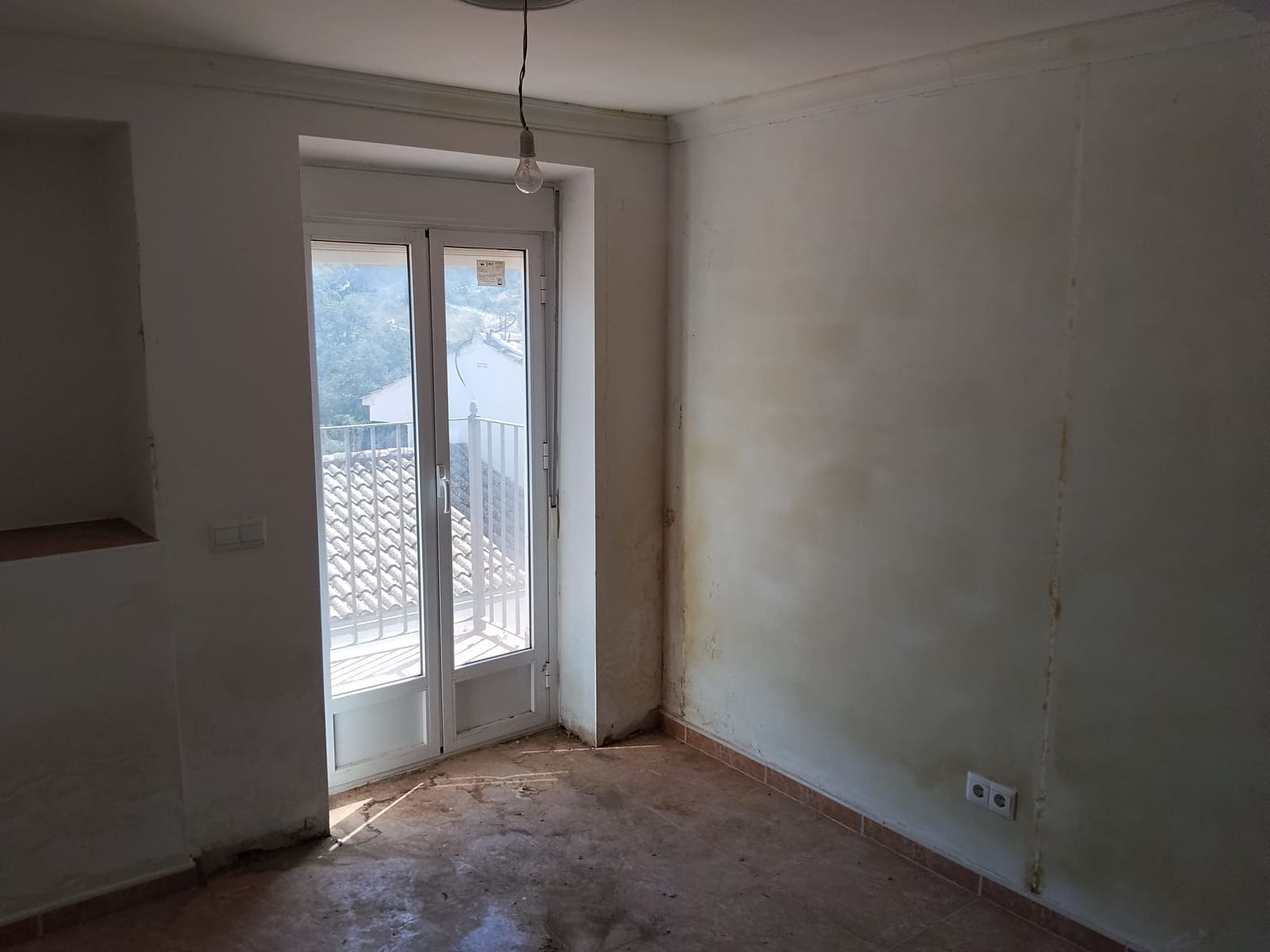 5 Zimmer Haus zu verkaufen in Setenil de las Bodegas - 150.000 € (Ref: 9905319)