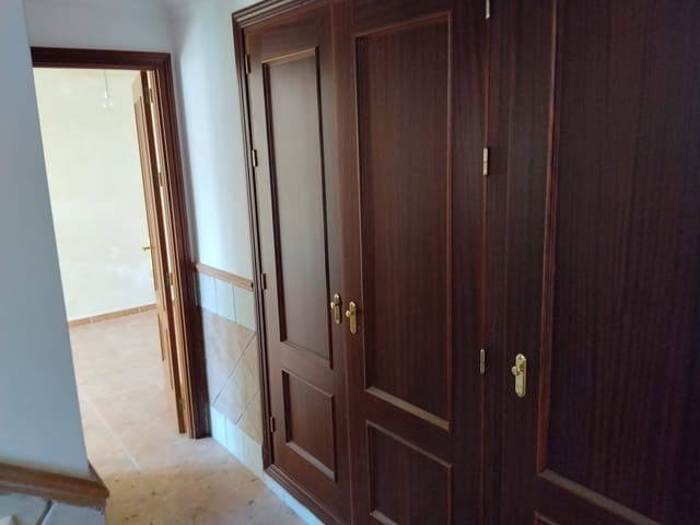 5 Zimmer Haus zu verkaufen in Setenil de las Bodegas - 150.000 € (Ref: 9905319)