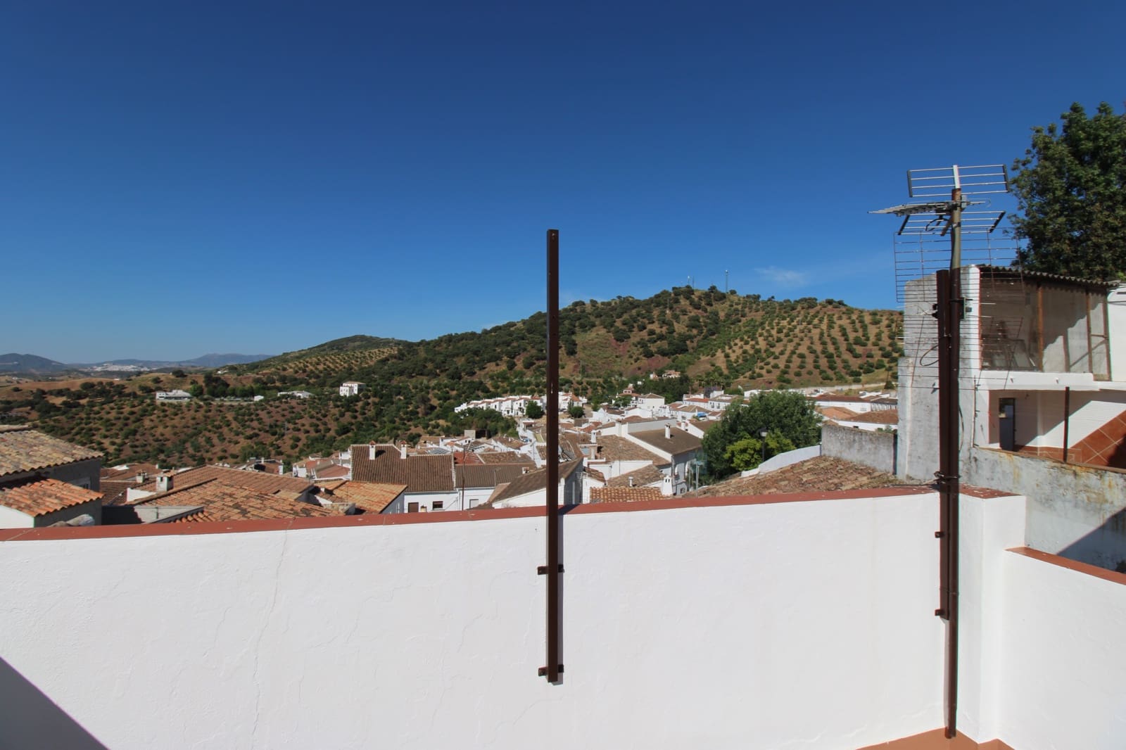 4 bedroom Townhouse for sale in El Gastor - € 65,000 (Ref: 9917621)