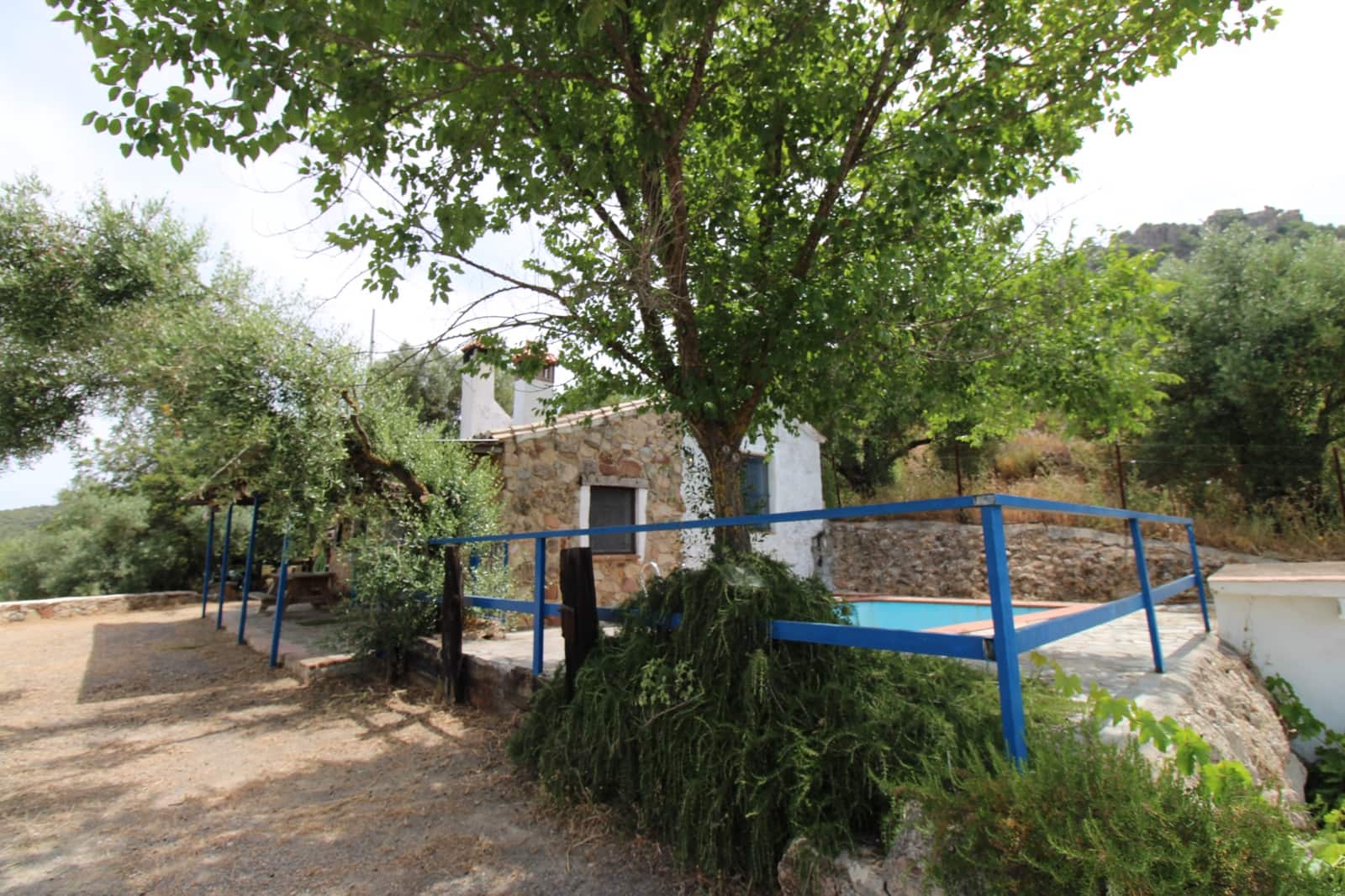 2 soveværelse Finca/Landehus til salg i Bornos med swimmingpool - € 190.000 (Ref: 9925246)