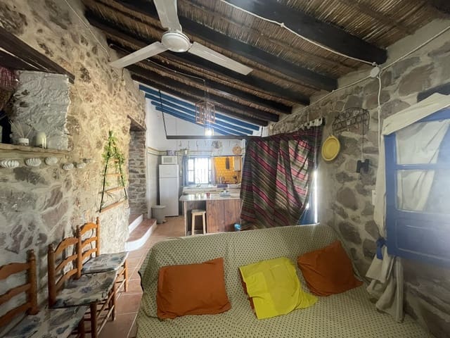 2 soveværelse Finca/Landehus til salg i Bornos med swimmingpool - € 190.000 (Ref: 9925246)