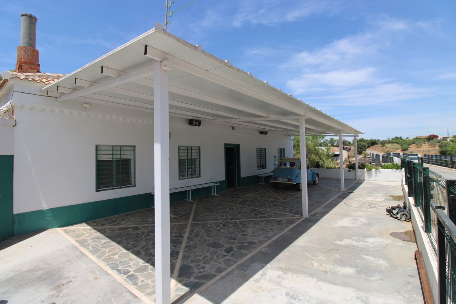 5 bedroom Finca/Country House for sale in Puerto Serrano with pool - € 220,000 (Ref: 9926463)