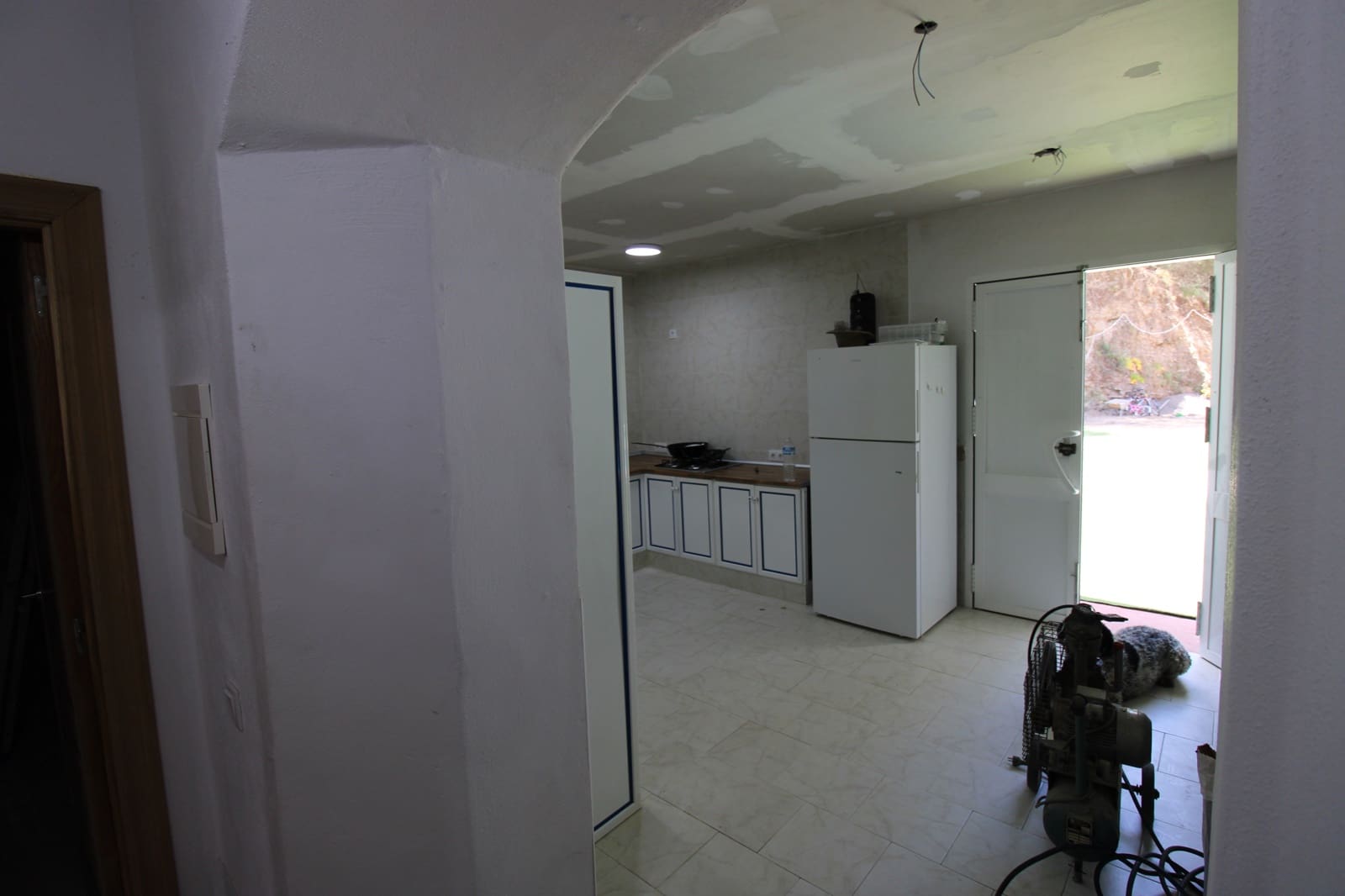 5 bedroom Finca/Country House for sale in Puerto Serrano with pool - € 220,000 (Ref: 9926463)