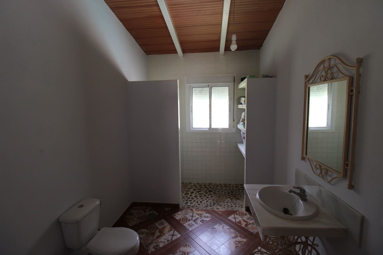 5 bedroom Finca/Country House for sale in Puerto Serrano with pool - € 220,000 (Ref: 9926463)