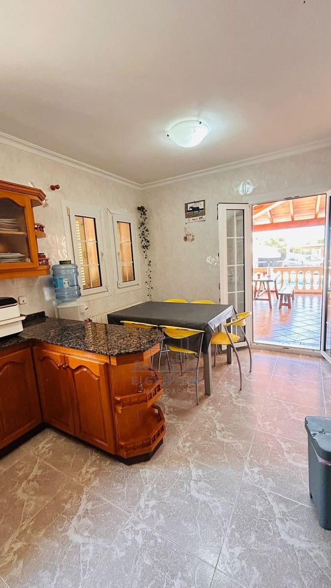 6 bedroom Villa for rent in Felanitx with pool garage - € 3,500 (Ref: 10153705)