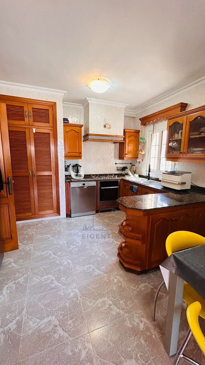 6 bedroom Villa for rent in Felanitx with pool garage - € 3,500 (Ref: 10153705)