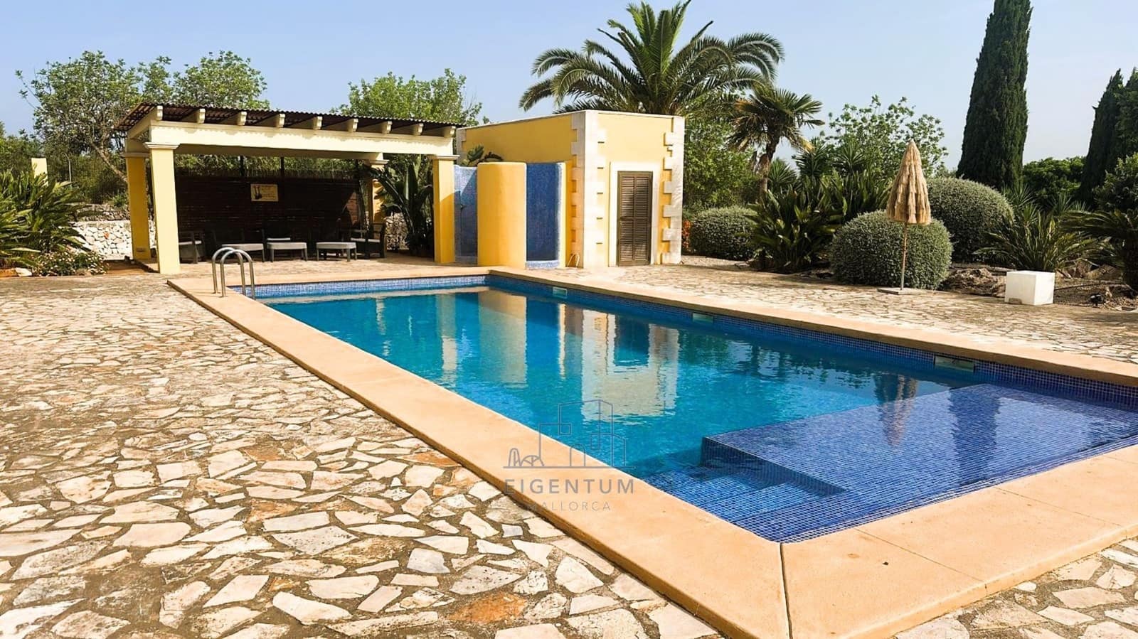 5 soveværelse Finca/Landehus til salg i Manacor med swimmingpool - € 1.970.000 (Ref: 10153709)