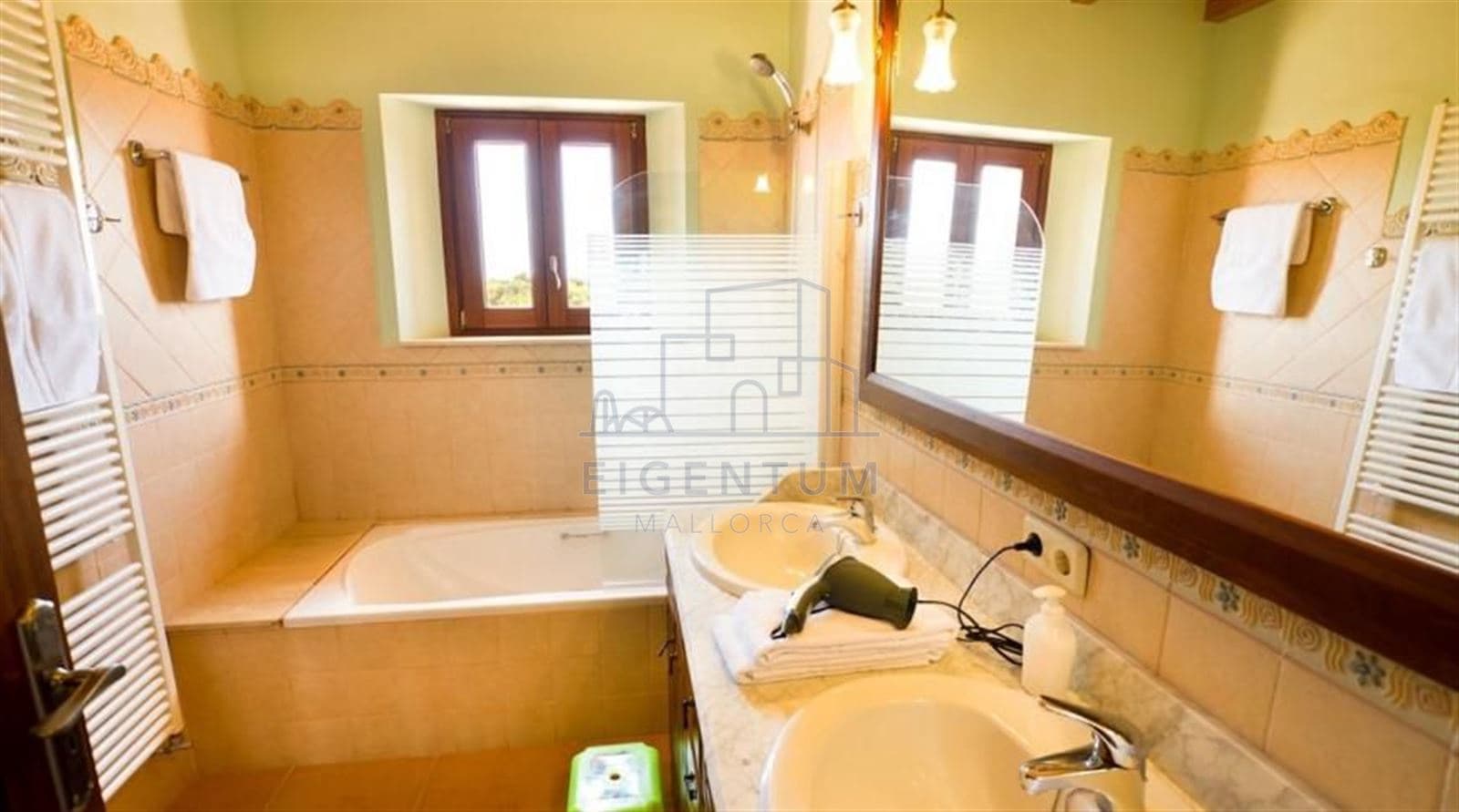 4 sypialnia Finka/Dom wiejski do wynajęcia w Sant Llorenc des Cardassar z basenem garażem - 4 000 € (Ref: 10153710)