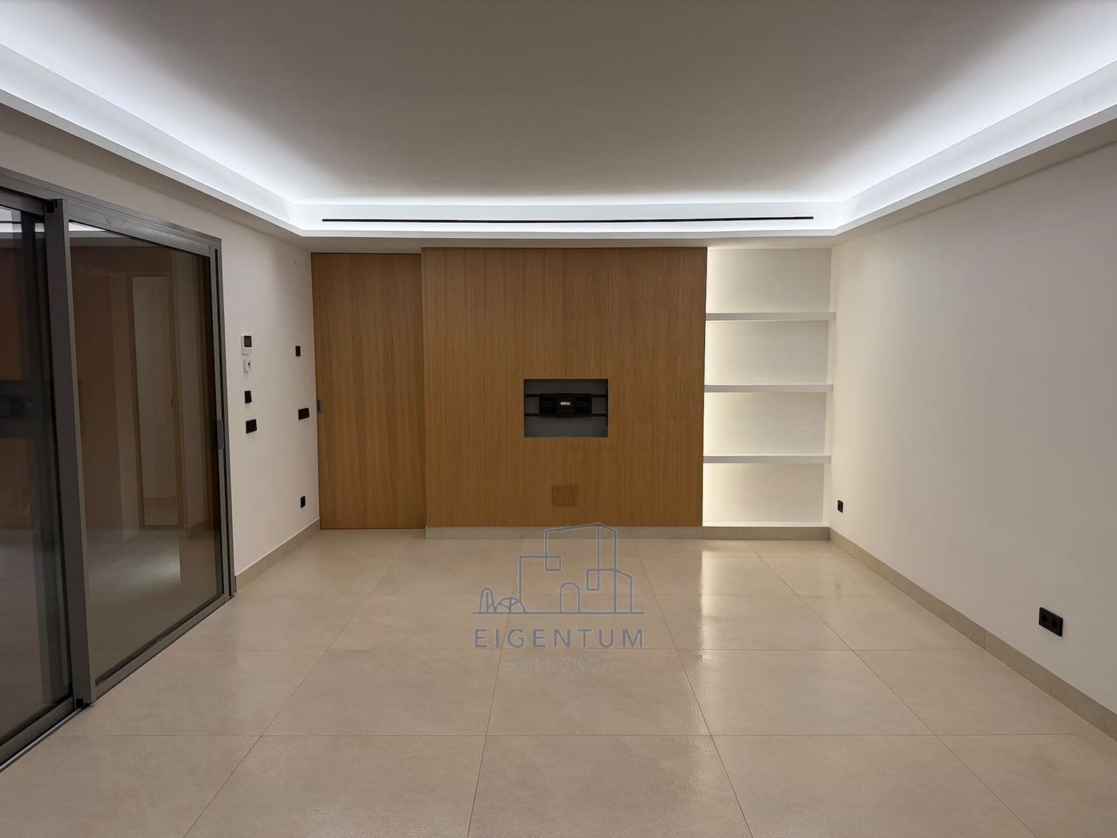 3 bedroom Villa for rent in Son Servera with pool garage - € 3,700 (Ref: 10153715)