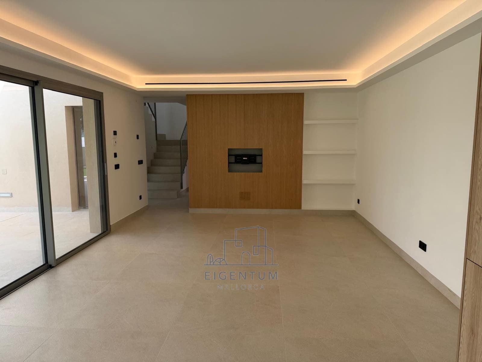 3 bedroom Villa for rent in Son Servera with pool garage - € 3,700 (Ref: 10153715)