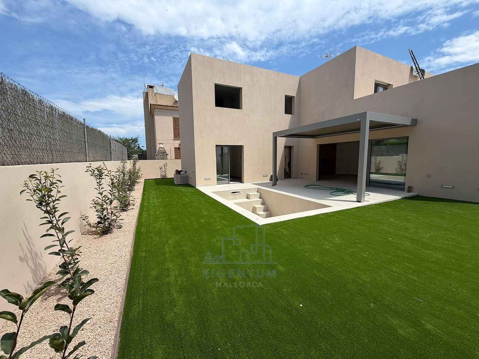 3 bedroom Villa for rent in Son Servera with pool garage - € 3,700 (Ref: 10153715)