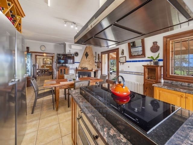 4 sovrum Finca/Hus på landet till salu i Santa Margalida med pool - 1 999 000 € (Ref: 10153719)