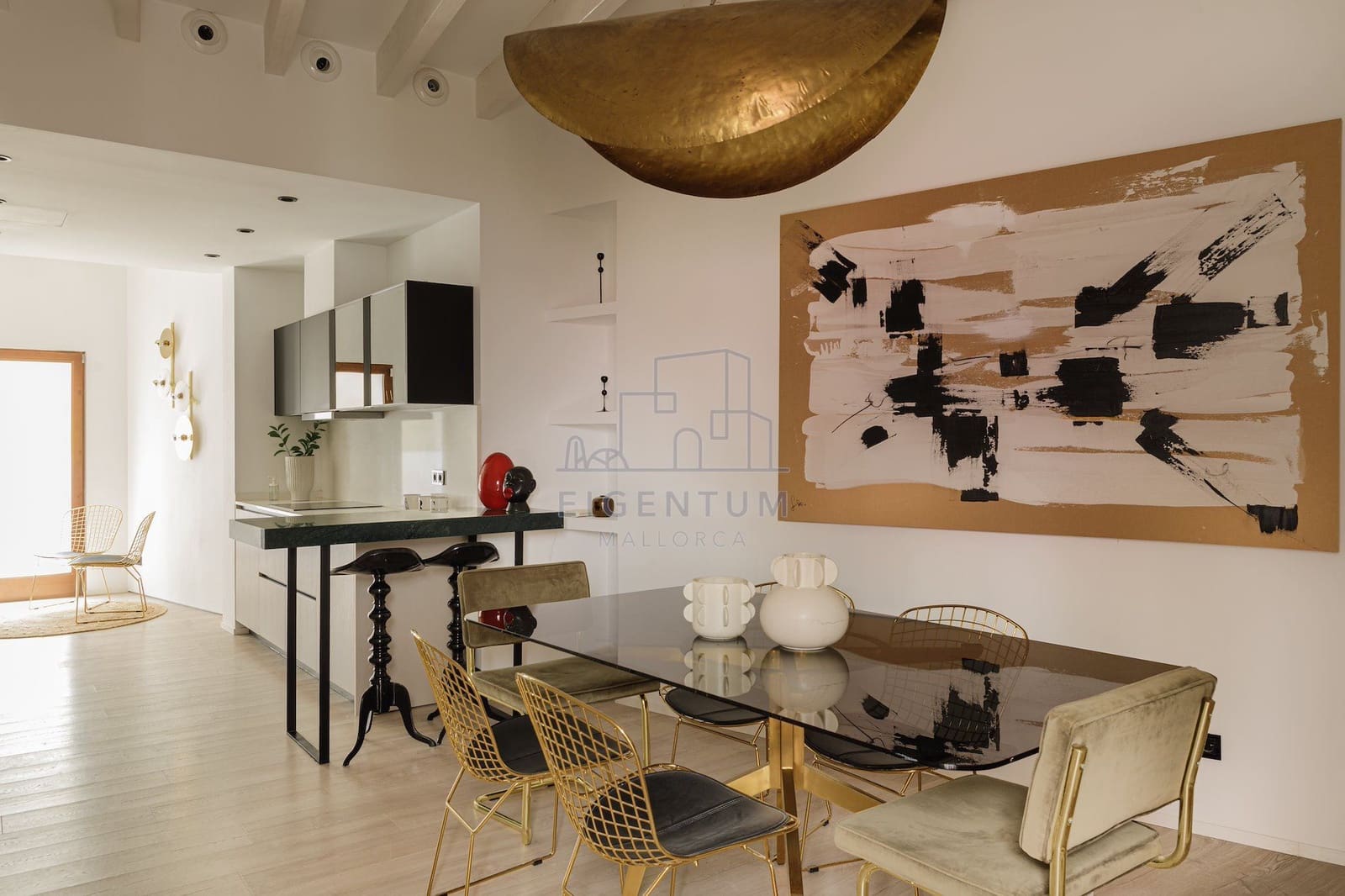 2 bedroom Flat for sale in Palma de Mallorca - € 1,390,000 (Ref: 10153728)