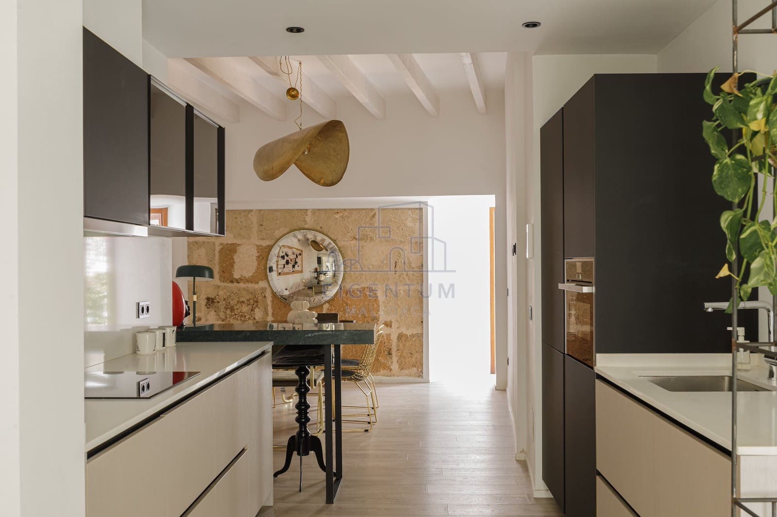 2 bedroom Flat for sale in Palma de Mallorca - € 1,390,000 (Ref: 10153728)