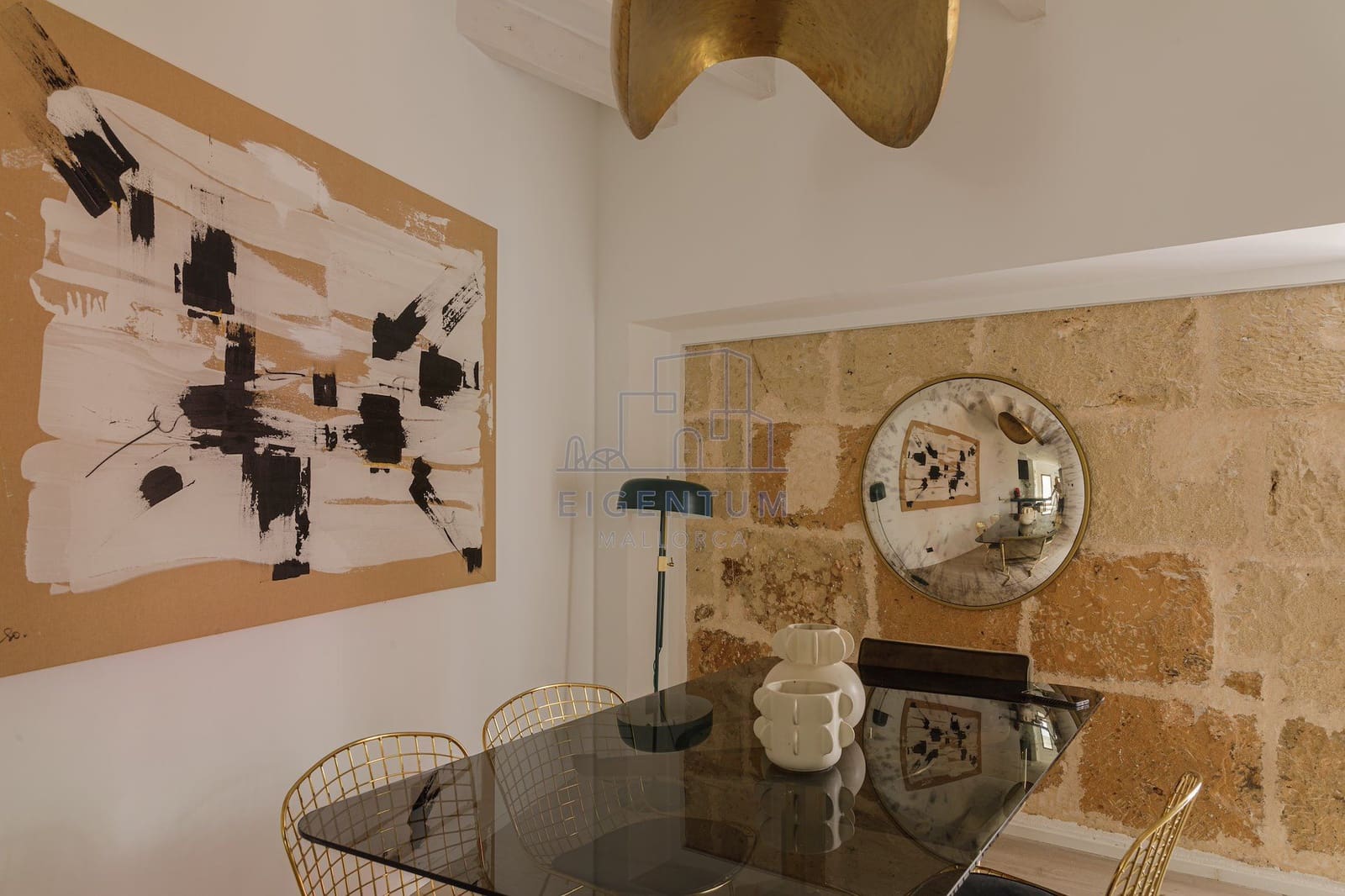 2 bedroom Flat for sale in Palma de Mallorca - € 1,390,000 (Ref: 10153728)