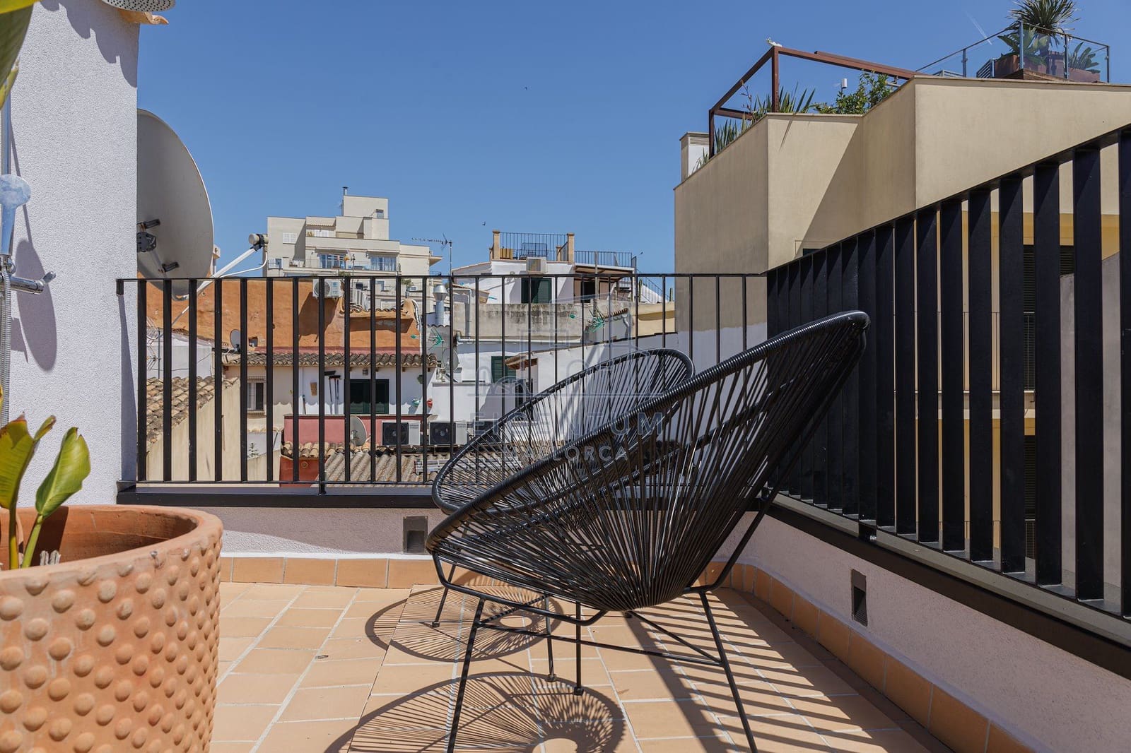 2 bedroom Flat for sale in Palma de Mallorca - € 1,390,000 (Ref: 10153728)