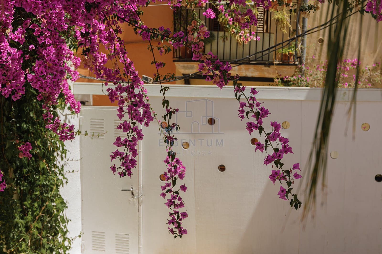 2 bedroom Flat for sale in Palma de Mallorca - € 1,390,000 (Ref: 10153728)